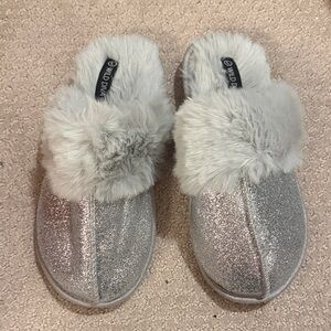 Wild Diva Sparkling Silver Women's Slippers